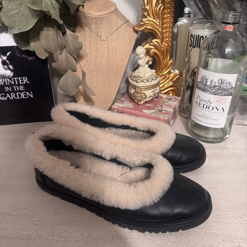 UGG Zora leather ballet flats